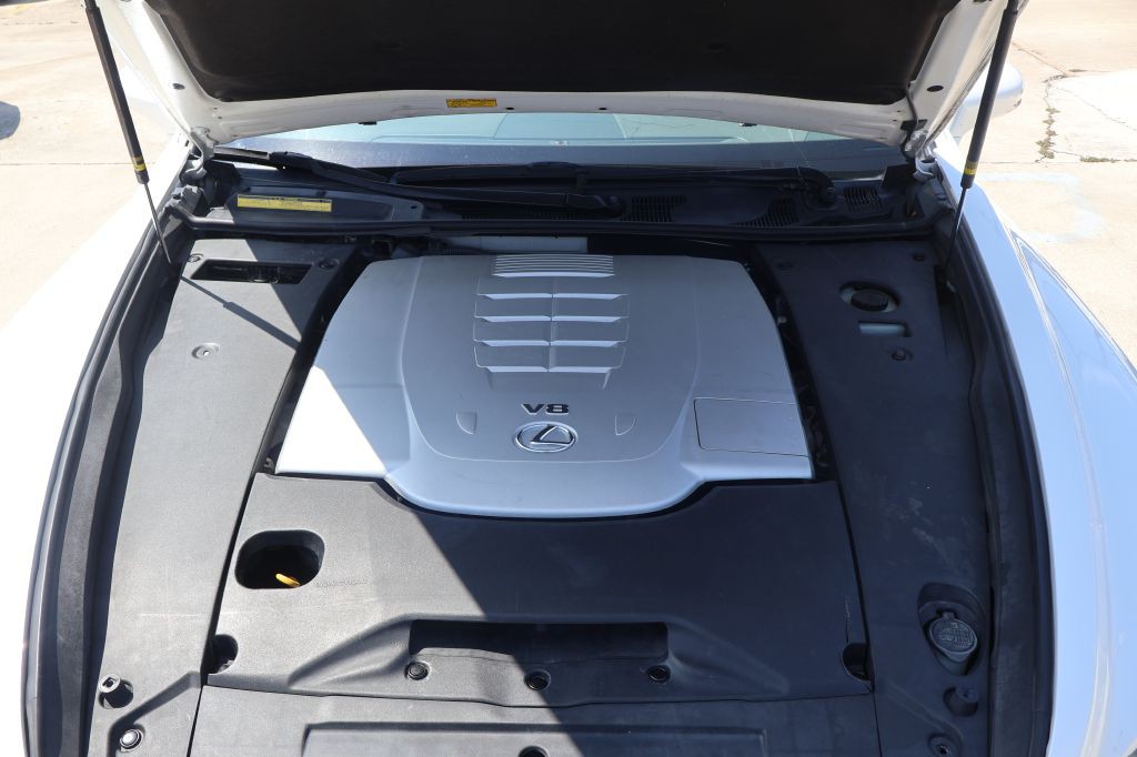 2013 Lexus LS Image 11