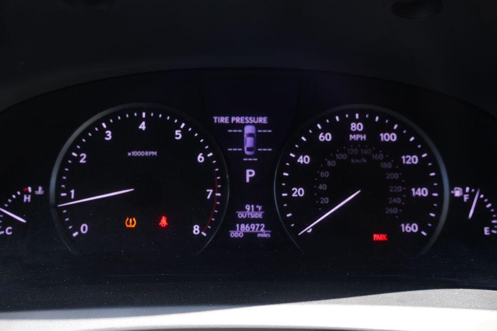 2013 Lexus LS Image 17
