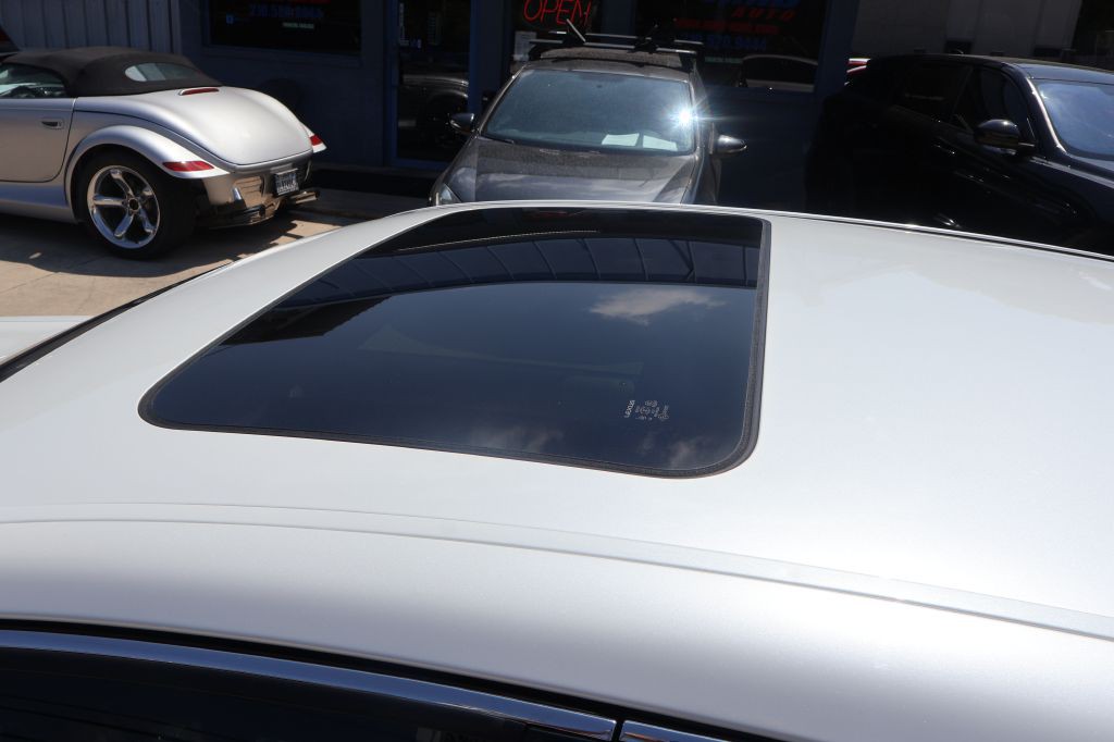 2013 Lexus LS Image 26