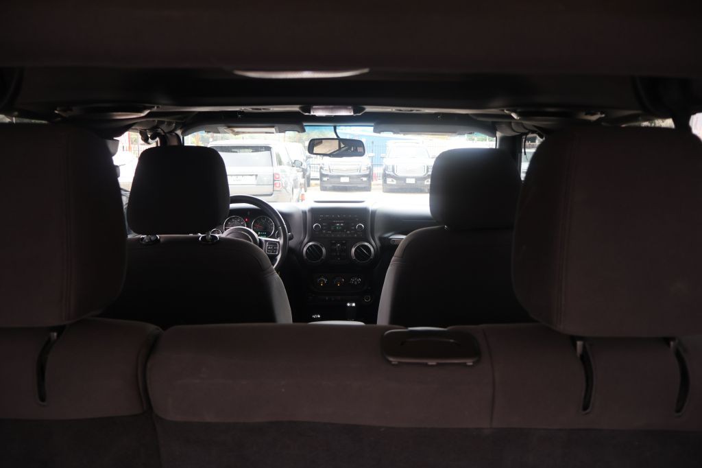 2014 Jeep Wrangler Unlimited Image 18