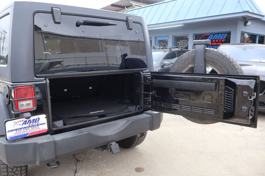 2014 Jeep Wrangler Unlimited Image 21