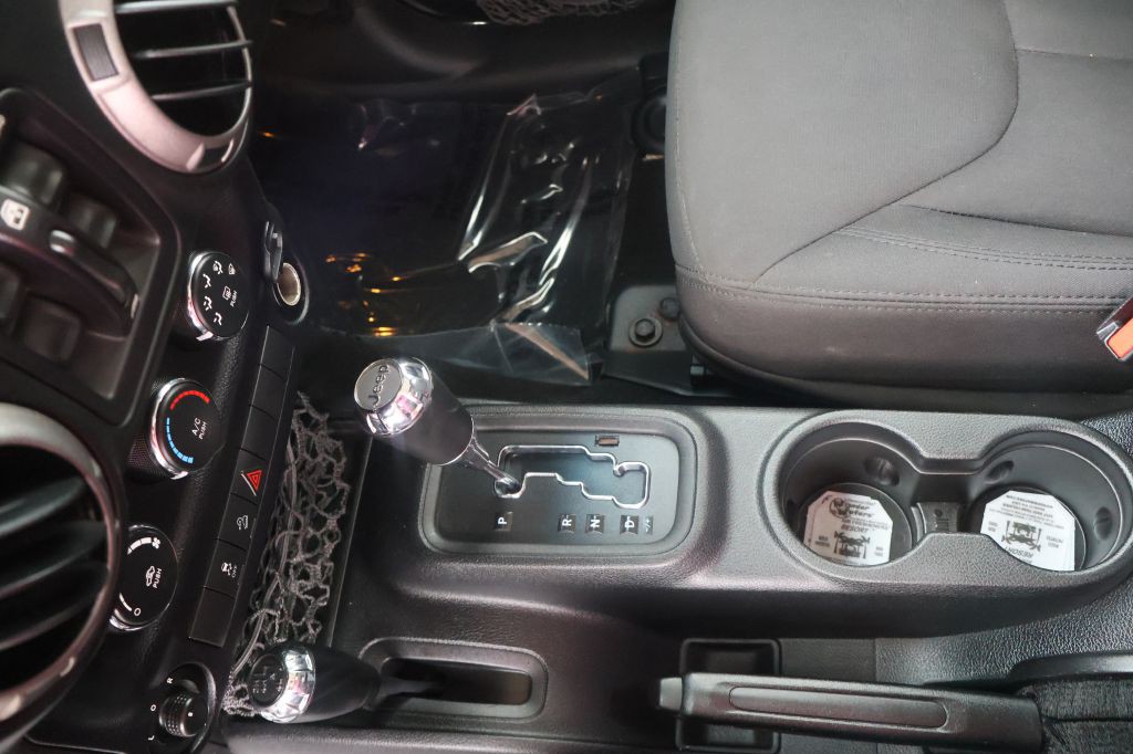 2014 Jeep Wrangler Unlimited Image 34
