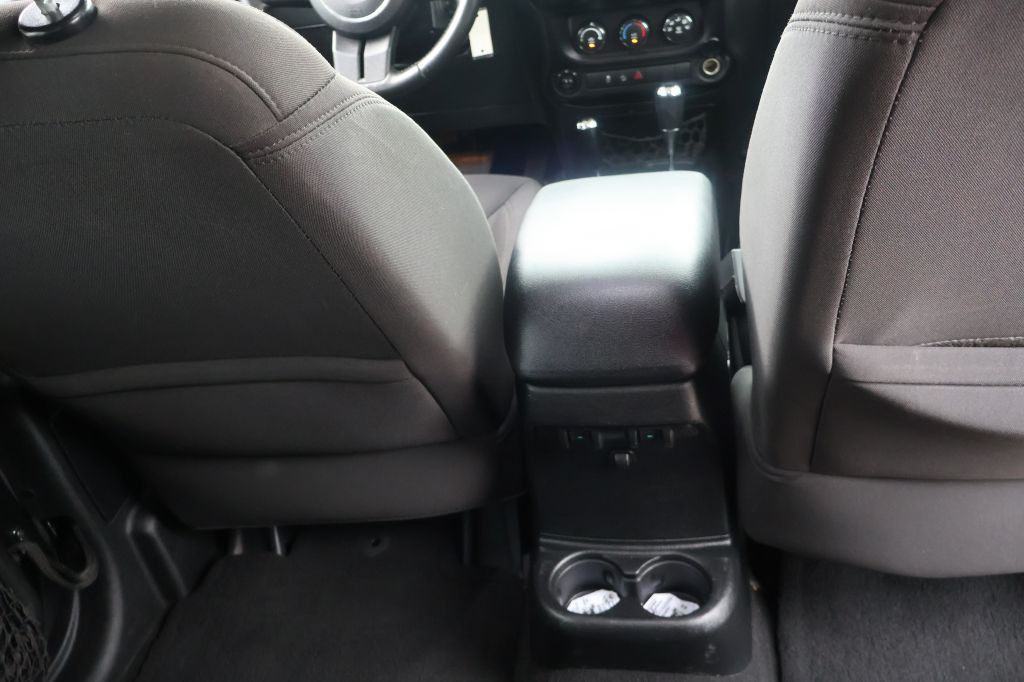 2014 Jeep Wrangler Unlimited Image 39