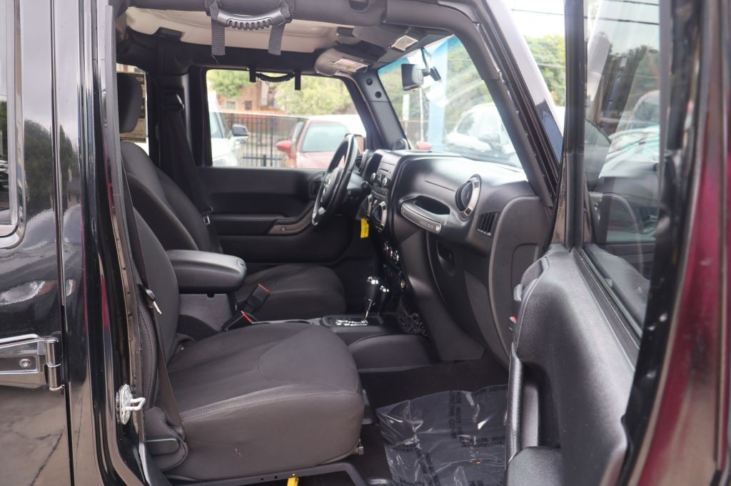 2014 Jeep Wrangler Unlimited Image 42