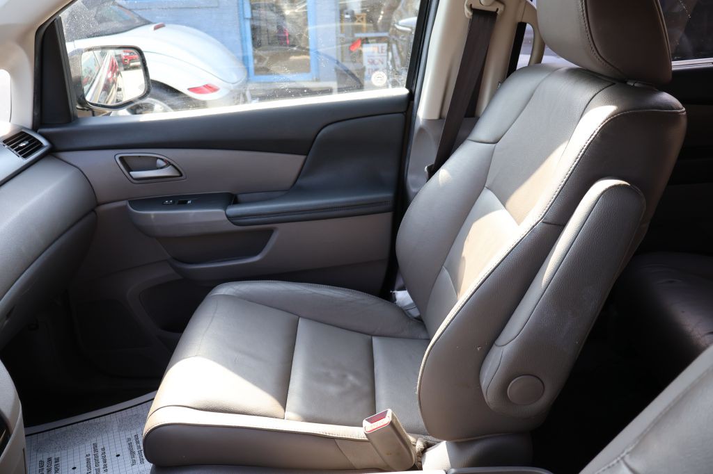 2013 Honda Odyssey Image 38