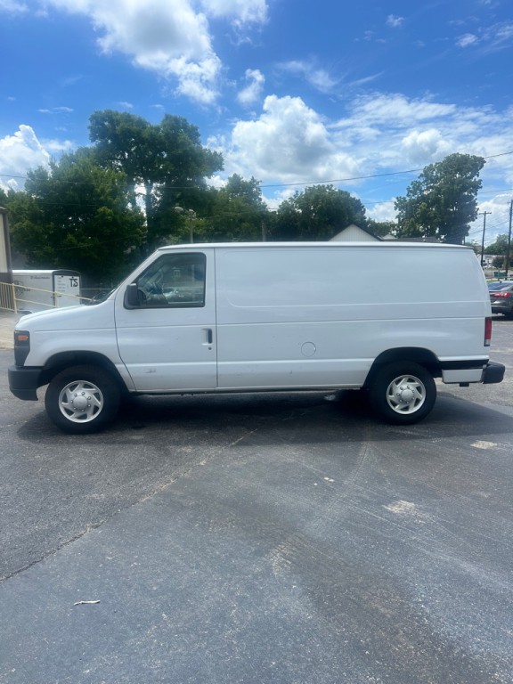 2014 Ford Econoline Image 4
