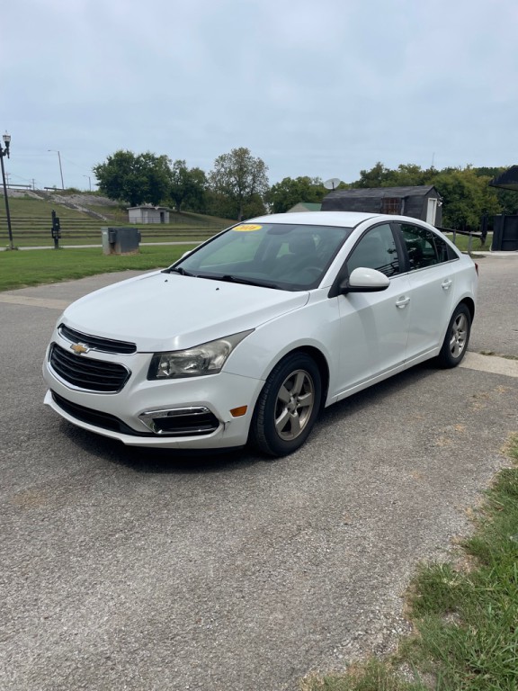 2016 Chevrolet Cruze Image 2