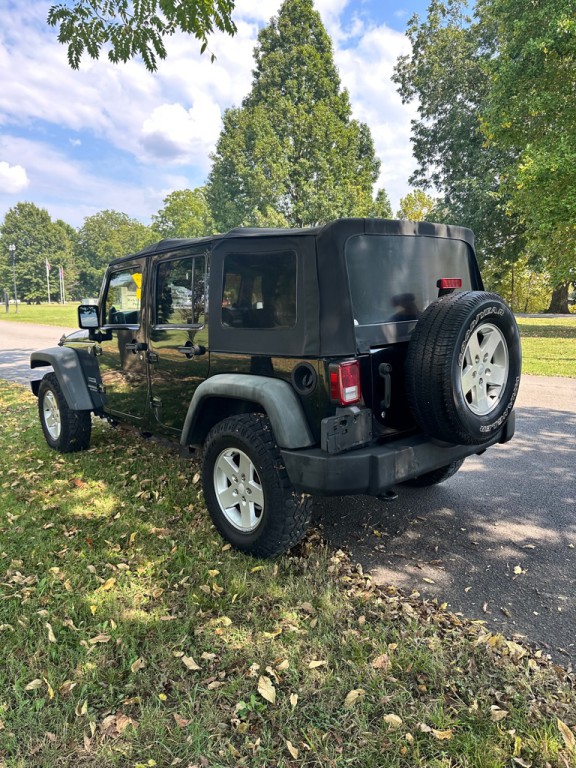 2011 Jeep Wrangler Unlimited Image 5