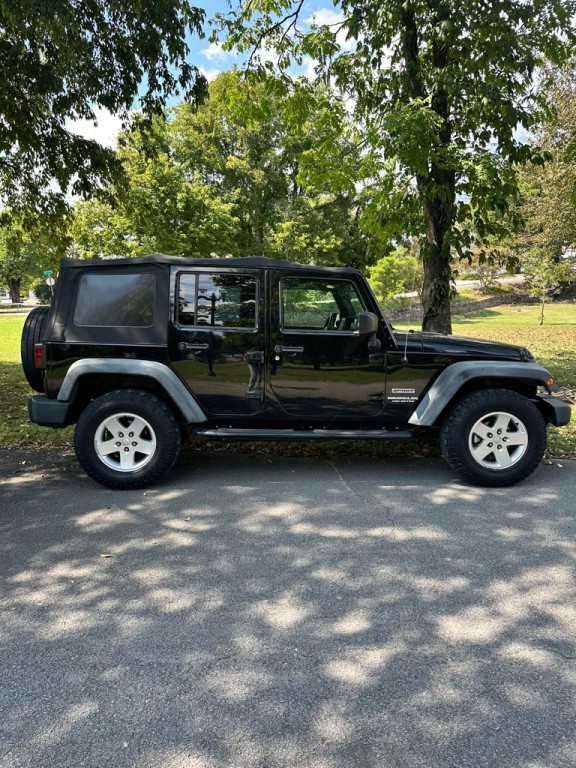 2011 Jeep Wrangler Unlimited Image 7