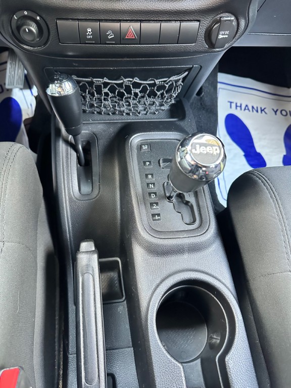 2011 Jeep Wrangler Unlimited Image 10