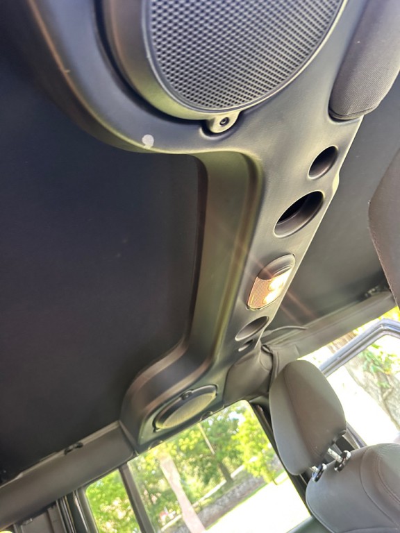 2011 Jeep Wrangler Unlimited Image 14