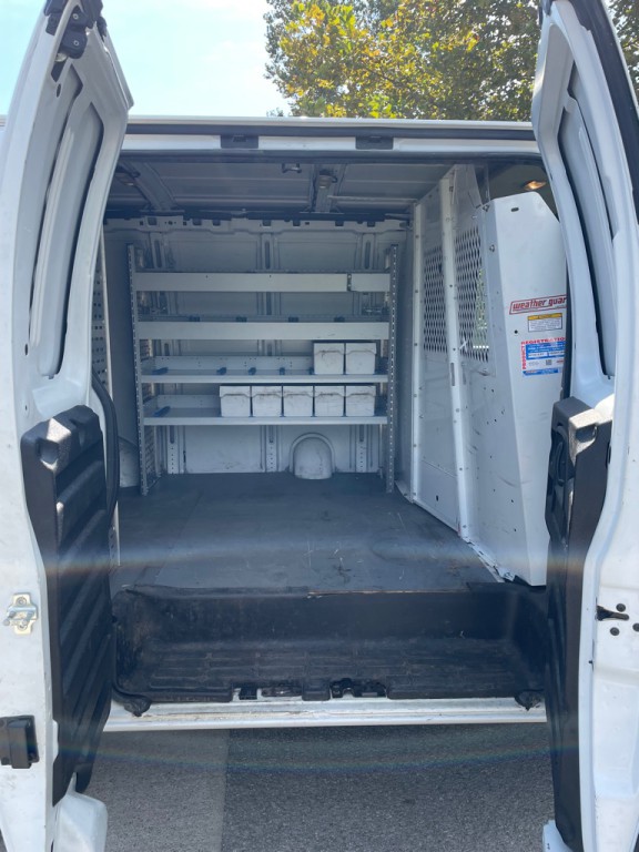 2015 Chevrolet Express Image 12
