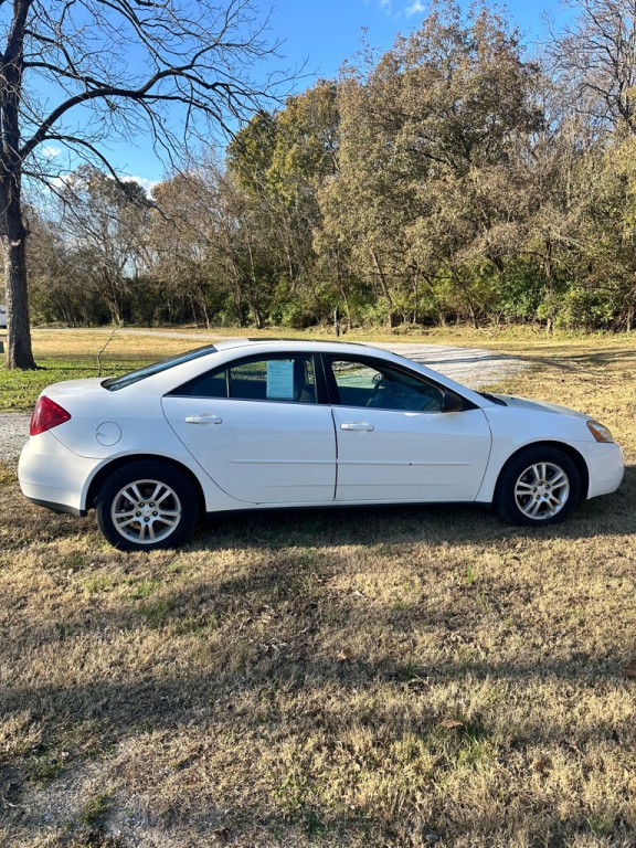 2005 Pontiac G6 Image 8