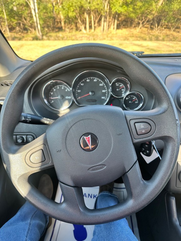 2005 Pontiac G6 Image 11