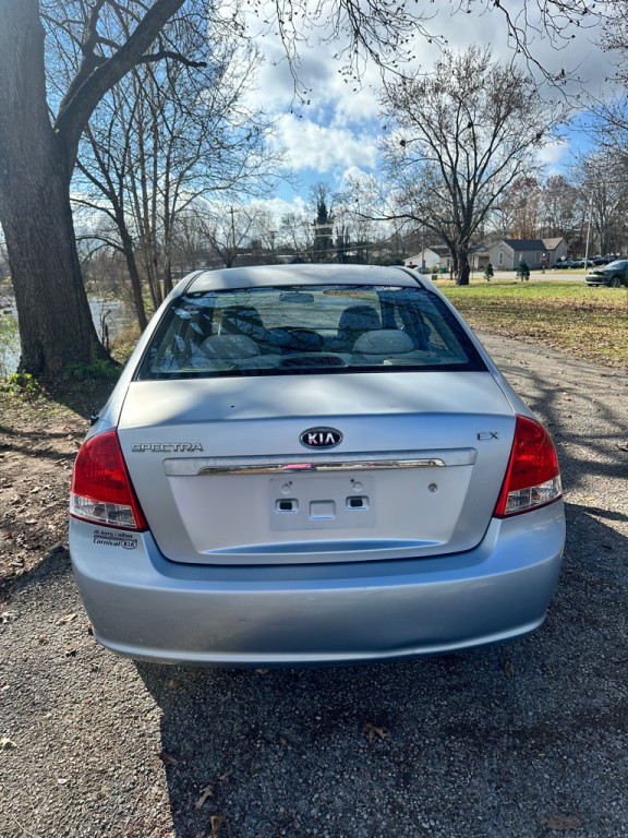 2008 Kia Spectra Image 5