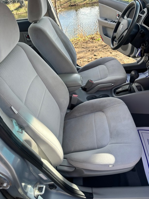 2008 Kia Spectra Image 13