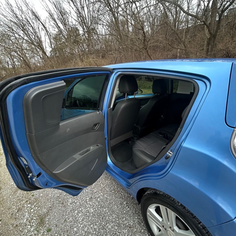 2013 Chevrolet Spark Image 12