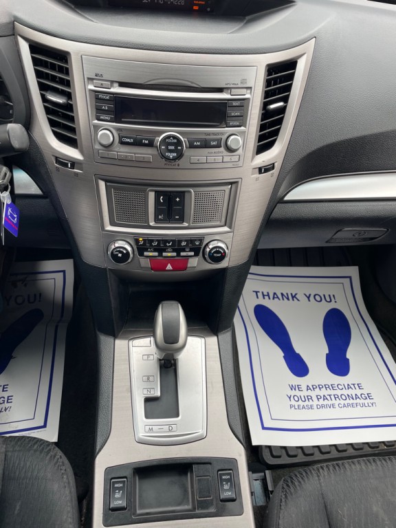 2012 Subaru Outback Image 8