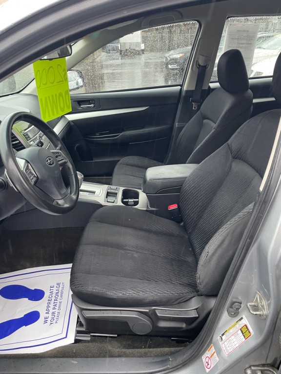 2012 Subaru Outback Image 9