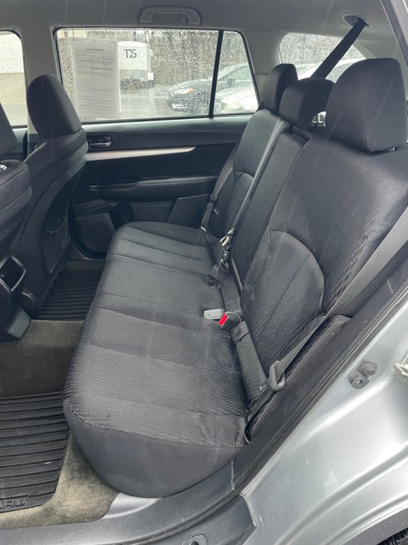 2012 Subaru Outback Image 10