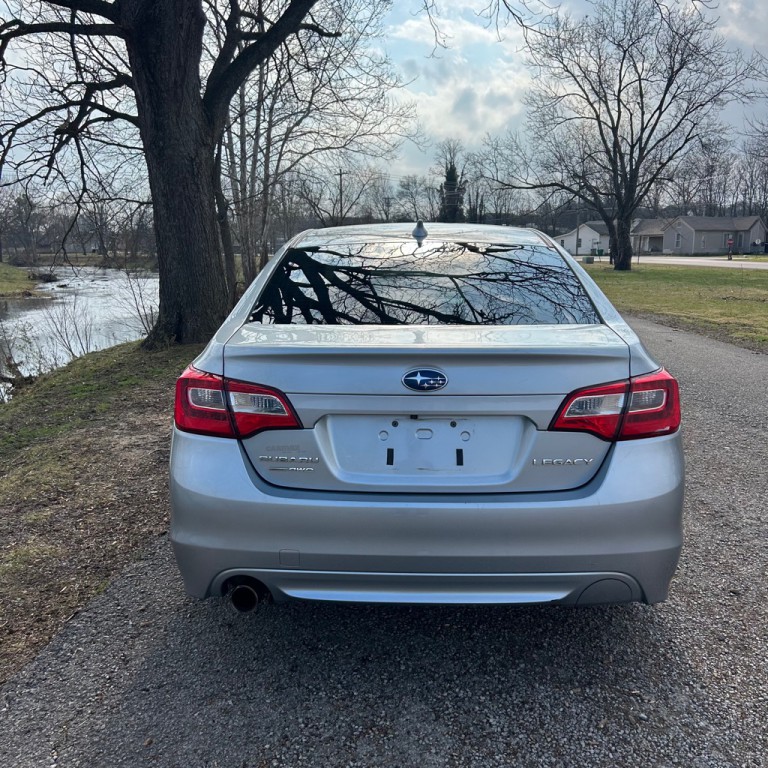 2016 Subaru Legacy Image 4