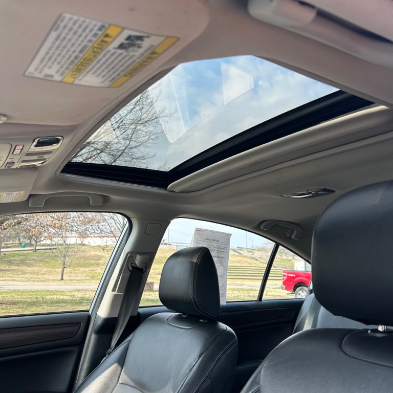 2016 Subaru Legacy Image 7