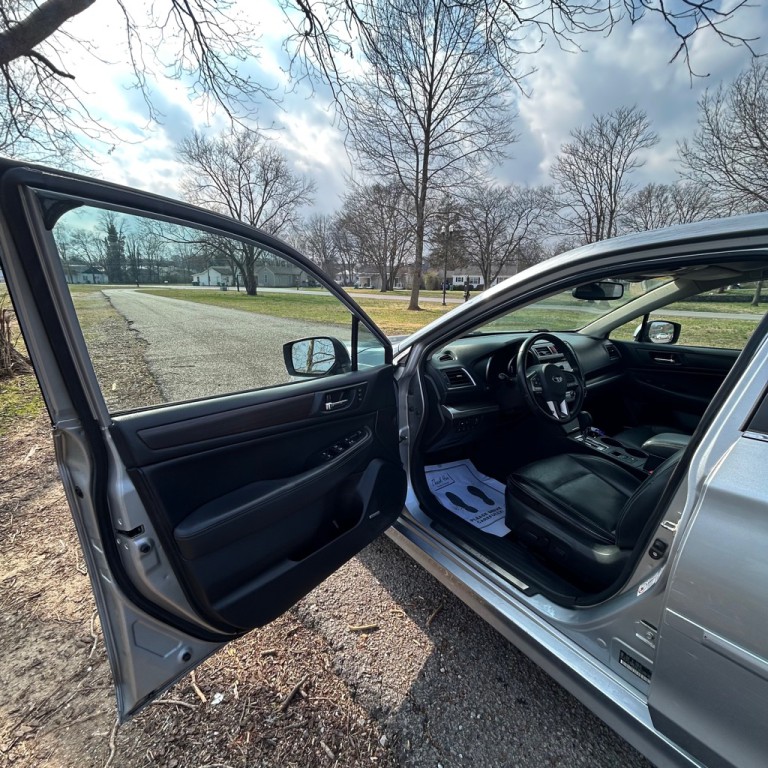 2016 Subaru Legacy Image 8
