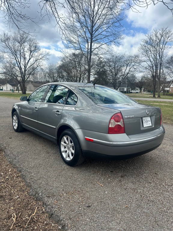 2004 Volkswagen Passat Image 4