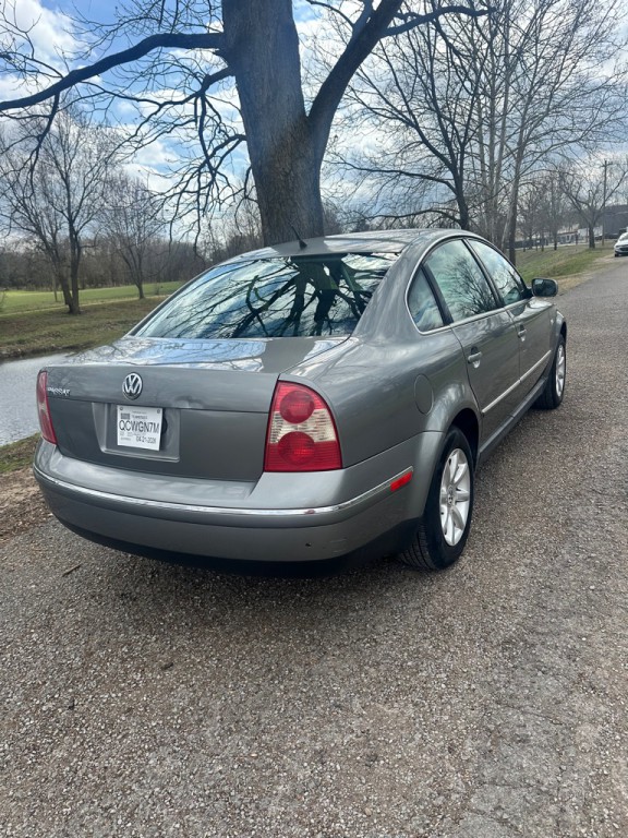 2004 Volkswagen Passat Image 6