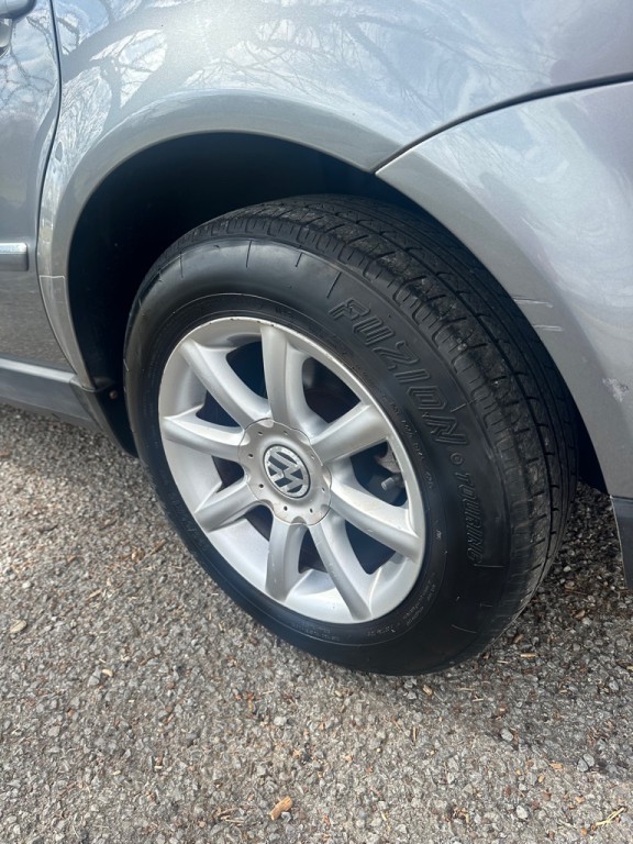 2004 Volkswagen Passat Image 14