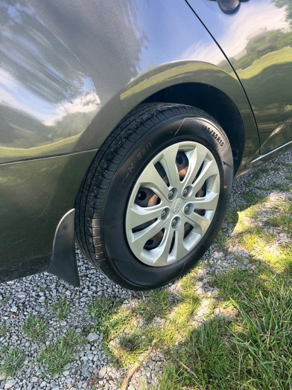 2013 Kia Forte Image 16