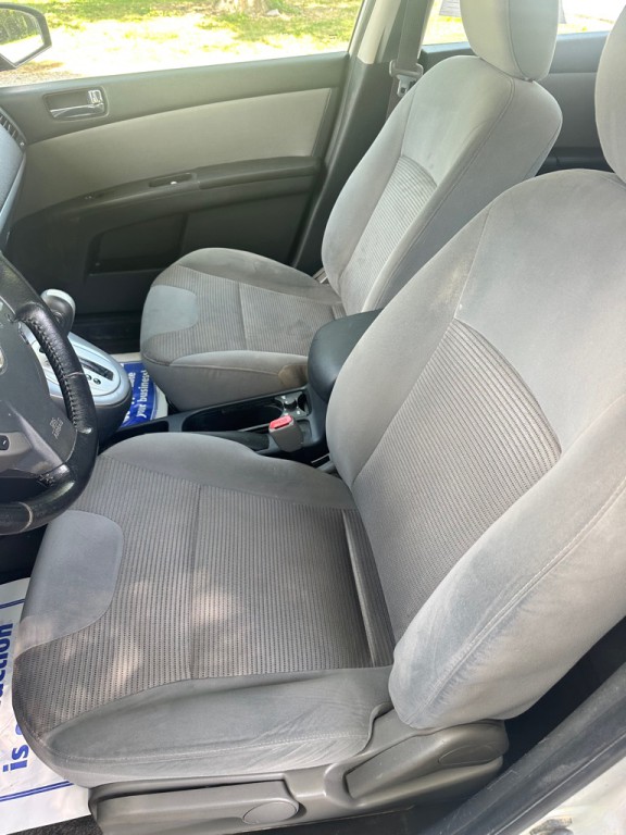 2010 Nissan Sentra Image 11