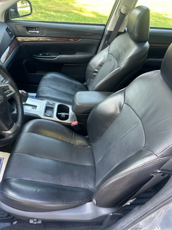 2013 Subaru Legacy Image 11
