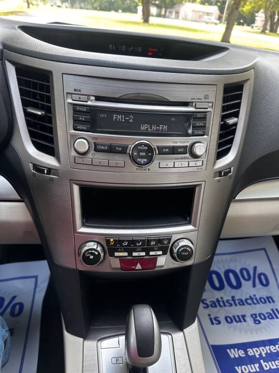 2011 Subaru Outback Image 11
