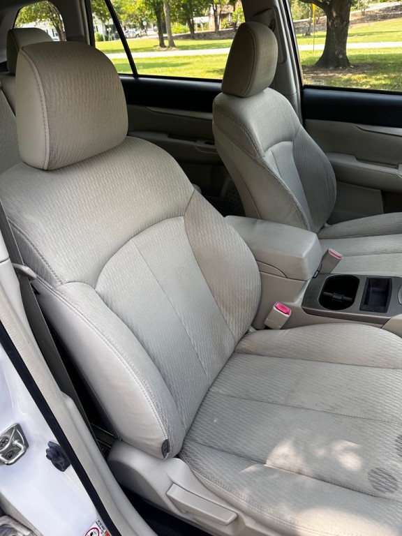 2011 Subaru Outback Image 13