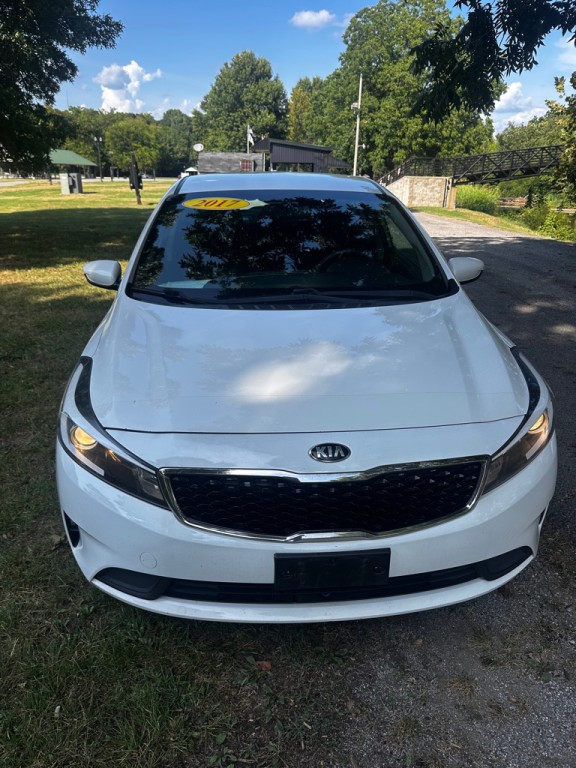 2017 Kia Forte Image 2