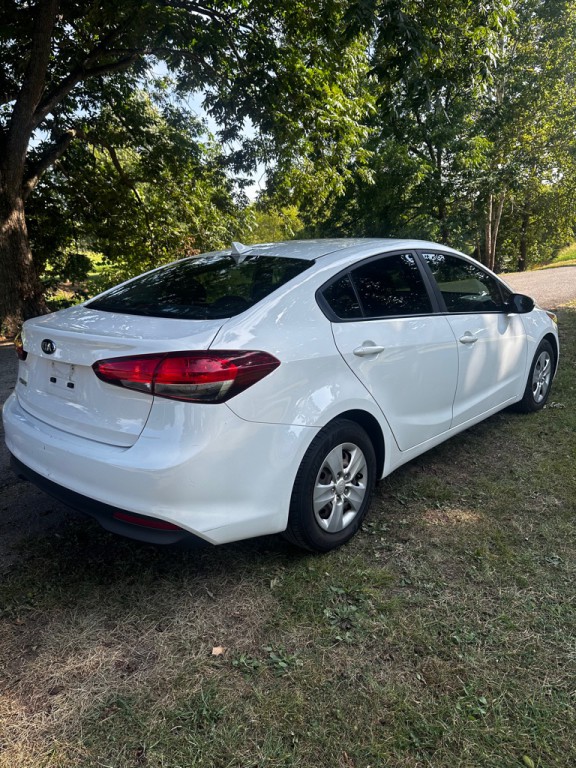 2017 Kia Forte Image 7