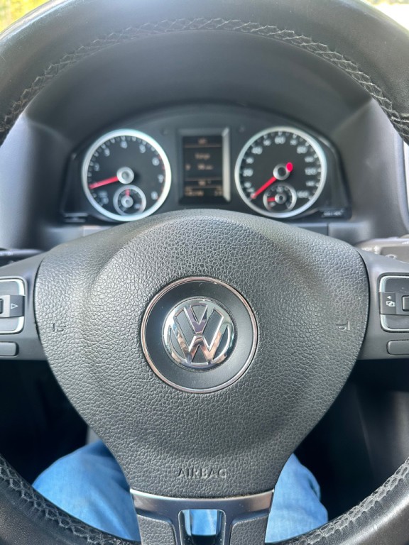 2011 Volkswagen Tiguan Image 8