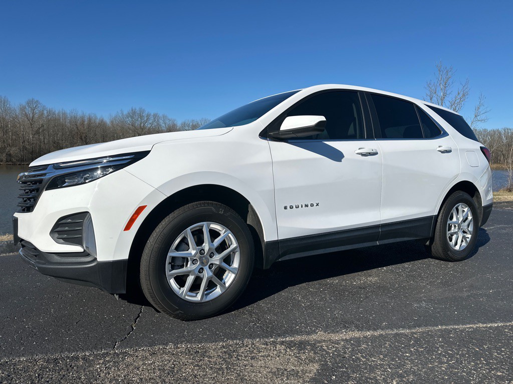 2022 Chevrolet Equinox Image 2