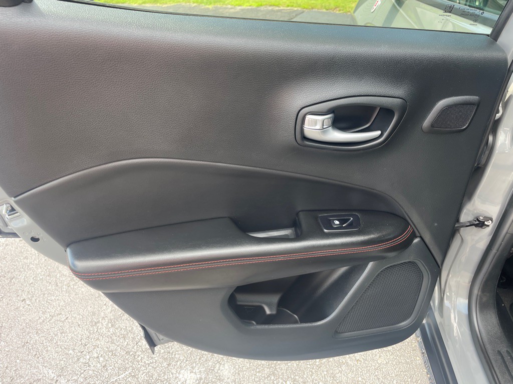 2020 Jeep Compass Image 23