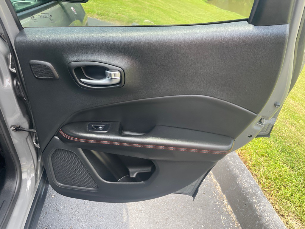 2020 Jeep Compass Image 31