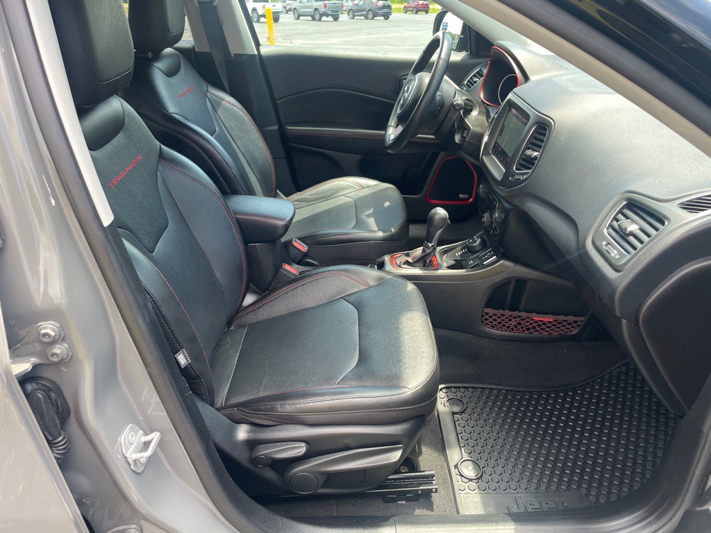 2020 Jeep Compass Image 32