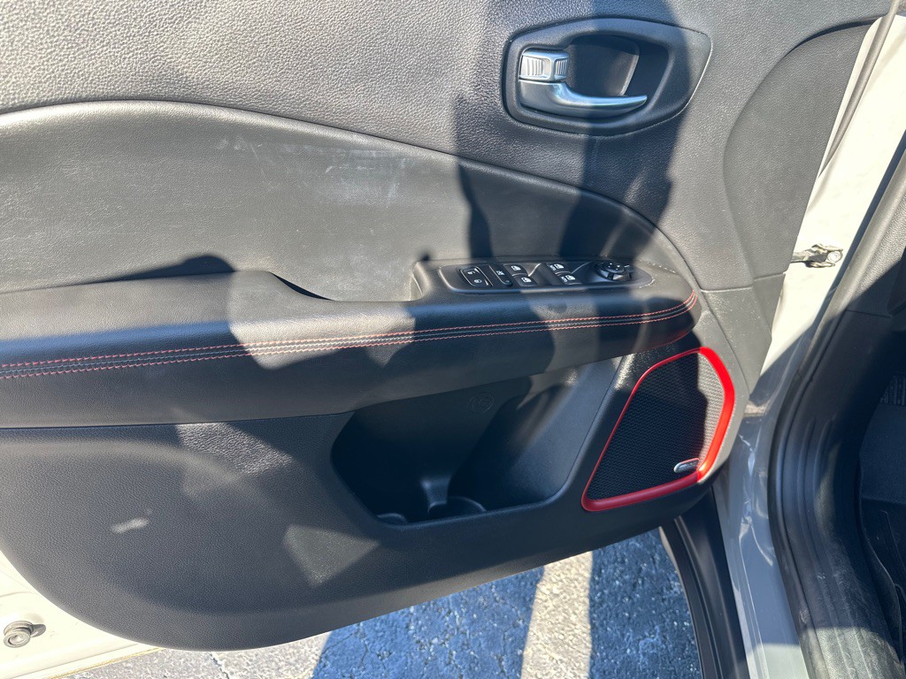 2020 Jeep Compass Image 22