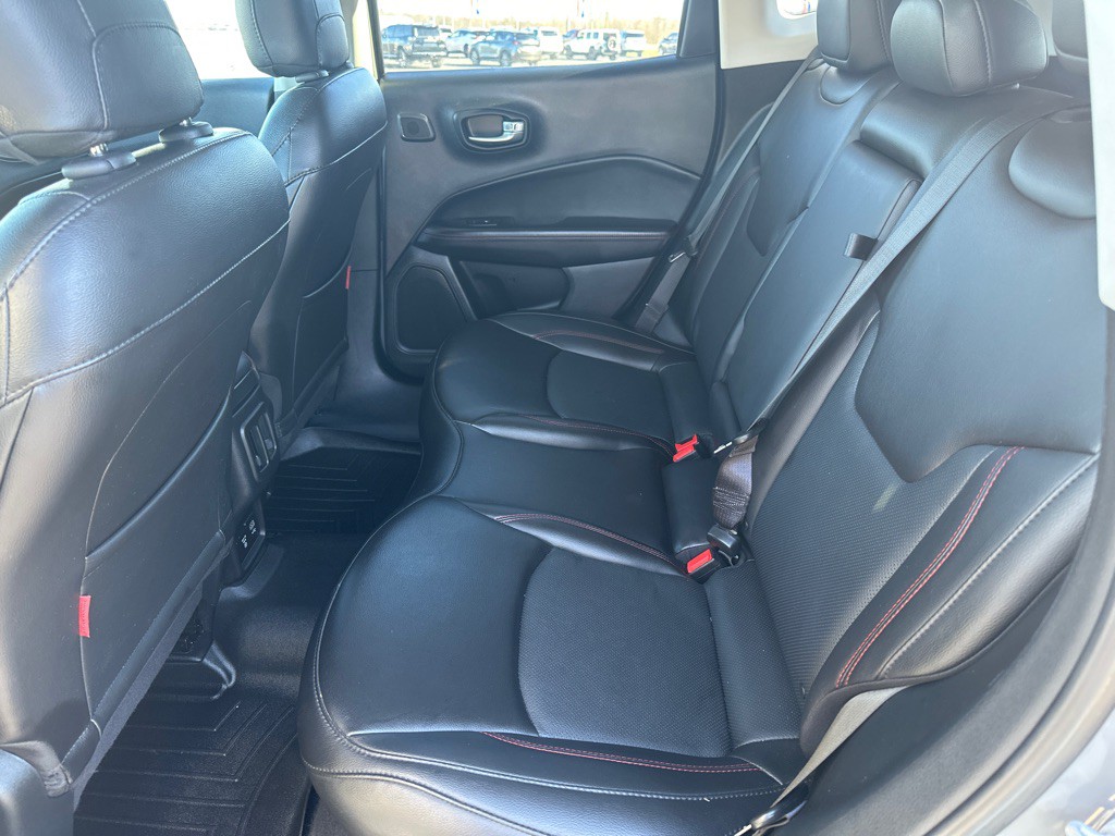 2020 Jeep Compass Image 25