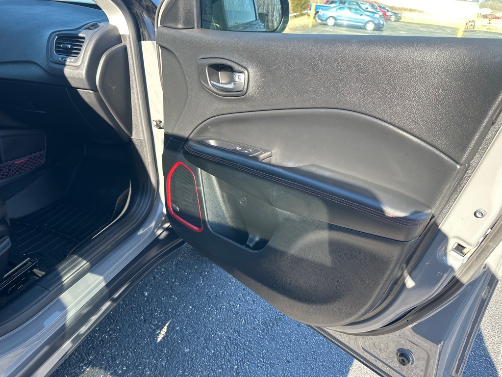 2020 Jeep Compass Image 36