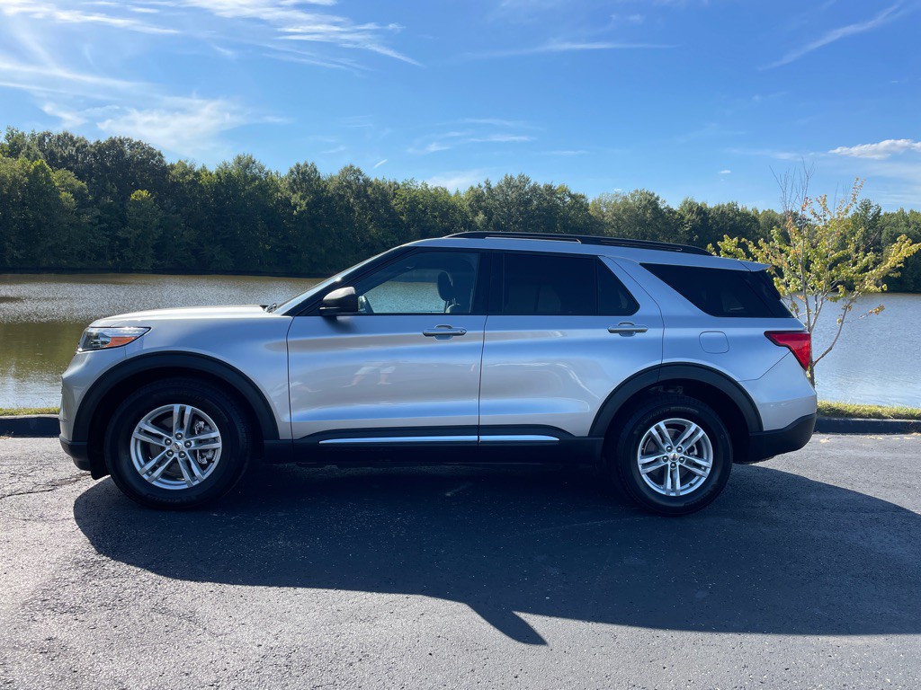 2020 Ford Explorer Image 3