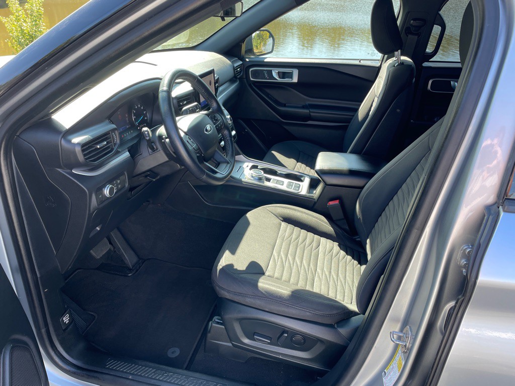 2020 Ford Explorer Image 8