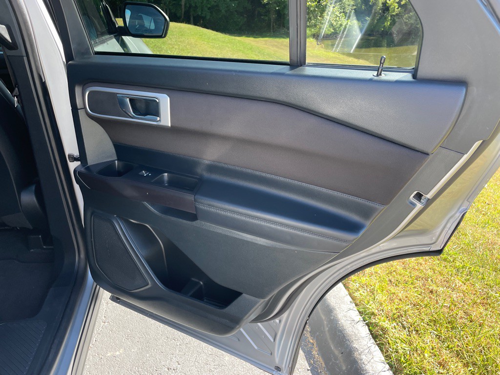 2020 Ford Explorer Image 29