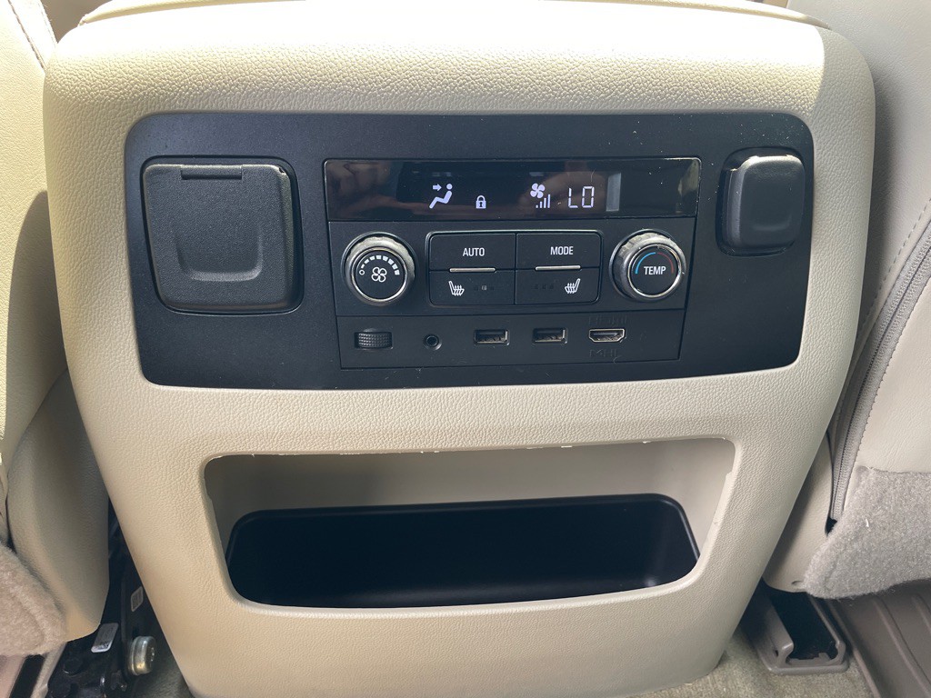 2018 GMC Yukon Image 28