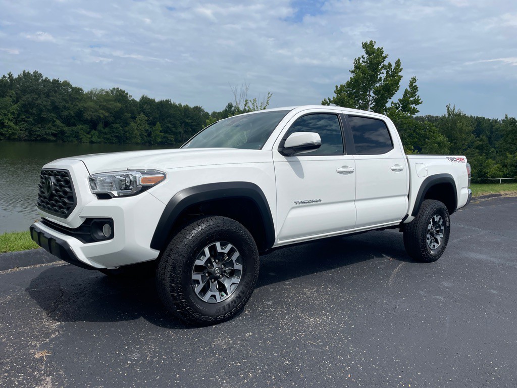 2023 Toyota Tacoma Image 1